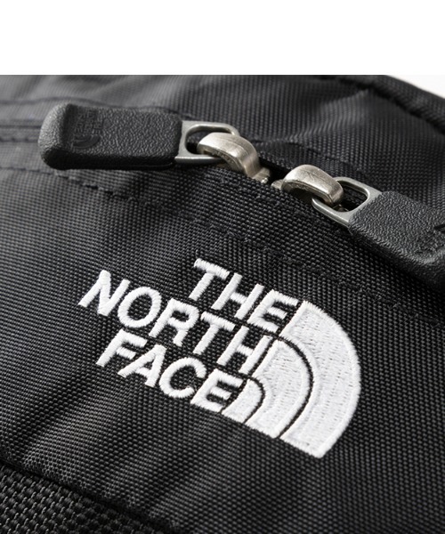 THE NORTH FACE(ザノースフェイス)の「ザ ノース フェイス THE NORTH FACE SWEEP(ボディバッグ/ウエストポーチ・メンズ・ブラック・ONE SIZE)」の7枚目の写真