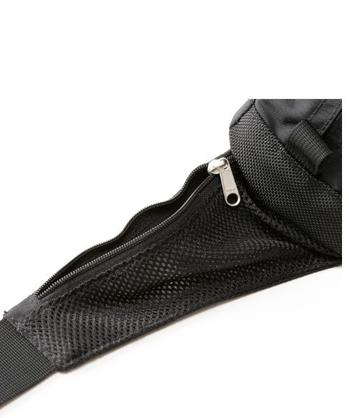 THE NORTH FACE(ザノースフェイス)の「ザ ノース フェイス THE NORTH FACE SWEEP(ボディバッグ/ウエストポーチ・メンズ・ブラック・ONE SIZE)」の6枚目の写真