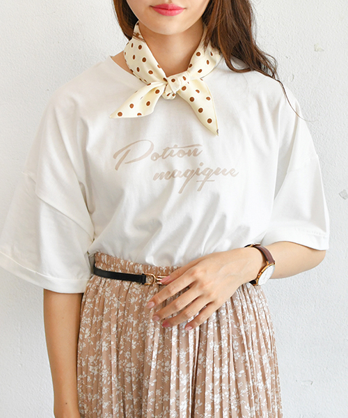 PairPair(ペアペア)の「ドットスカーフ付ラテカラーTシャツ(Tシャツ/カットソー・レディース・ベージュ/オフホワイト/モカ・FREE)」の2枚目の写真