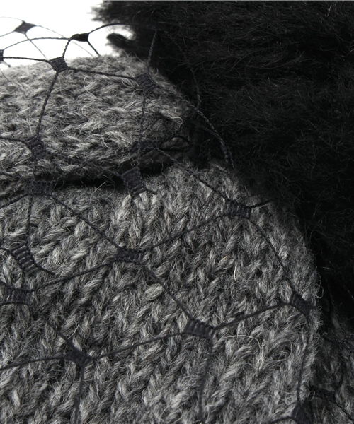 Ray BEAMS（レイビームス）の「BERNSTOCK SPEIRS / ポンポン ベール ニットキャップ（ニットキャップ/ビーニー・レディース・グレー・ONE SIZE）」の6枚目の写真