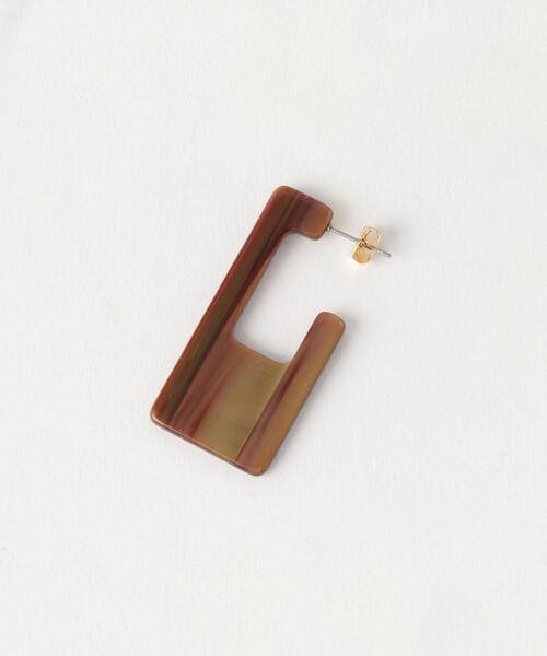 BEAUTY&YOUTH UNITED ARROWS（ビューティーアンドユースユナイテッドアローズ）の「BY マーブルスクエアプレートピアス о（ピアス（両耳用）・レディース・ダークグレー/ブラウン・FREE）」の8枚目の写真