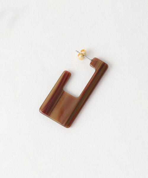 BEAUTY&YOUTH UNITED ARROWS（ビューティーアンドユースユナイテッドアローズ）の「BY マーブルスクエアプレートピアス о（ピアス（両耳用）・レディース・ダークグレー/ブラウン・FREE）」の7枚目の写真