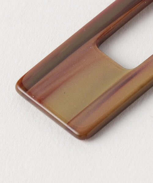 BEAUTY&YOUTH UNITED ARROWS（ビューティーアンドユースユナイテッドアローズ）の「BY マーブルスクエアプレートピアス о（ピアス（両耳用）・レディース・ダークグレー/ブラウン・FREE）」の6枚目の写真