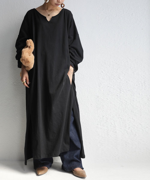 antiqua（アンティカ）の「キーネックロール襟ワンピース（ワンピース・レディース・ブラック/パープル/オフホワイト・FREE）」の7枚目の写真