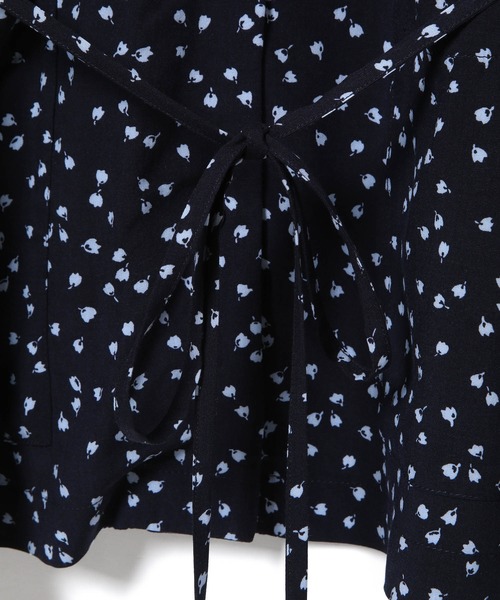 ADAM ET ROPE'（アダムエロペ）の「イージレーシャツジャケット（シャツ/ブラウス・レディース・ブラック/ネイビー・FREE）」の4枚目の写真