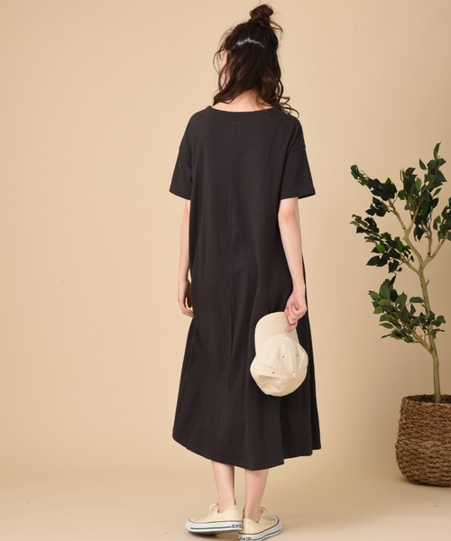 Lee(リー)の「【Lee】DENIMPOCKET FLARE DRESS(ワンピース・レディース・モカ/ブラック/ライトベージュ・FREE)」の11枚目の写真