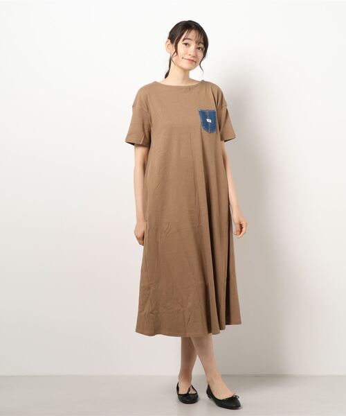 Lee(リー)の「【Lee】DENIMPOCKET FLARE DRESS(ワンピース・レディース・モカ/ブラック/ライトベージュ・FREE)」の20枚目の写真