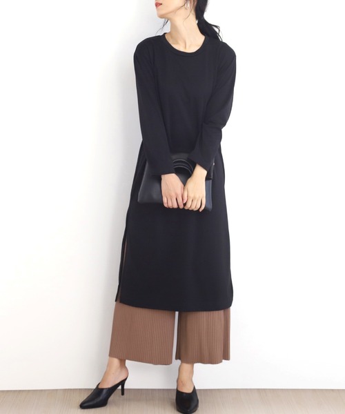 Amulet(アミュレット)の「カットスリットワンピ―ス(ワンピース・レディース・ベージュ/ブラック/ブラウン/ネイビー・L/M/XL)」の2枚目の写真