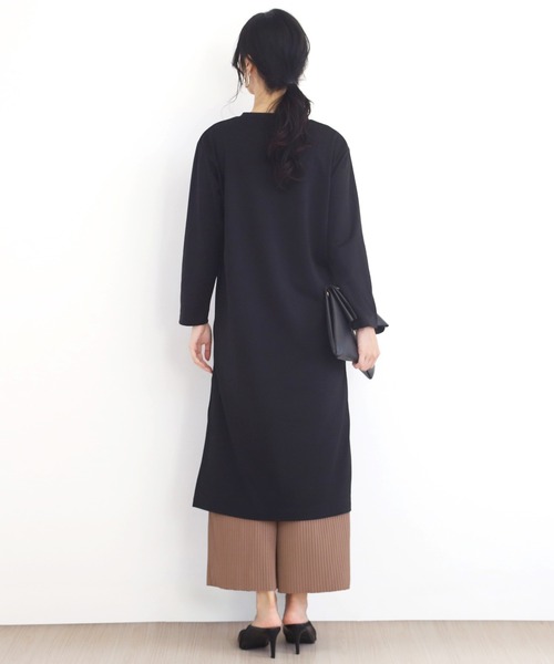 Amulet(アミュレット)の「カットスリットワンピ―ス(ワンピース・レディース・ベージュ/ブラック/ブラウン/ネイビー・L/M/XL)」の19枚目の写真