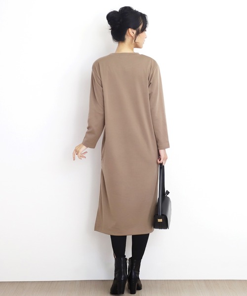 Amulet(アミュレット)の「カットスリットワンピ―ス(ワンピース・レディース・ベージュ/ブラック/ブラウン/ネイビー・L/M/XL)」の6枚目の写真