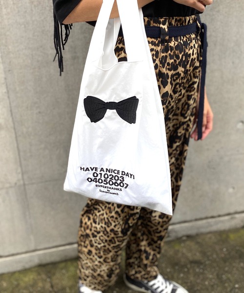 SUPERTHANKS（スーパーサンクス）の「【SUPERTHANKS】HAVE A NICE DAY! ECO BAG（エコバッグ/サブバッグ・レディース・ホワイト/ブラック・FREE）」の6枚目の写真