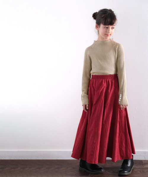 classicalelf(クラシカルエルフ)の「キッズ袖 シェルボタン付きハイネックリブニット(長袖)(ニット/セーター・キッズ・ブラック/カーキ/アイボリー/モカ・130/140/150)」の5枚目の写真