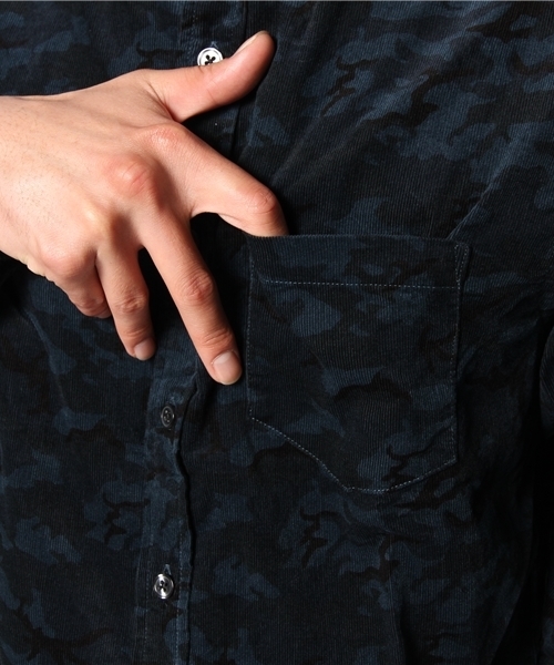 CIAOPANIC TYPY（チャオパニックティピー）の「コーデュロイカモ柄シャツ（シャツ/ブラウス・メンズ・オリーブ/ネイビー・LARGE/MEDIUM）」の11枚目の写真