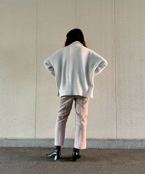 attrayant(アティロン)の「リブハイネックオーバーサイズニット(ニット/セーター・レディース・ホワイト/ブラック/ベージュ/グレー・FREE)」の10枚目の写真