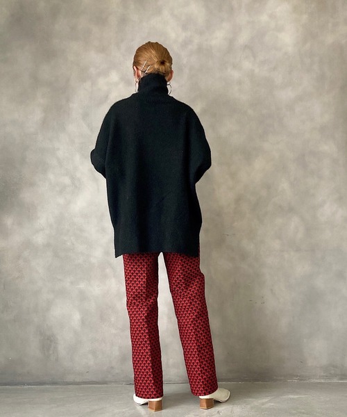 attrayant(アティロン)の「リブハイネックオーバーサイズニット(ニット/セーター・レディース・ホワイト/ブラック/ベージュ/グレー・FREE)」の9枚目の写真