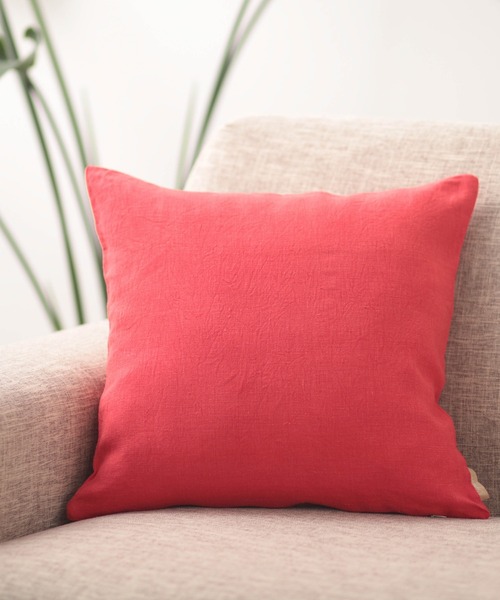 Jubilee（ジュビリー）の「洗いざらし 天然麻 100% ストーンウォッシュ　クッションカバー（クッション/クッションカバー・レディース・ネイビー/グレイッシュベージュ/ブラック/ローズ/ナチュラル/キャメル/カーキ/レッド/バーガンディー/グレー/ブルー/スカイブルー/ホワイト/ブラウン/マスタード・FREE）」の13枚目の写真