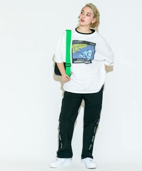 Candy Stripper(キャンディストリッパー)の「JUMBLE UP SPACE トップス(Tシャツ/カットソー・レディース・ブラック/パープル/オフホワイト/ライム・2)」の9枚目の写真