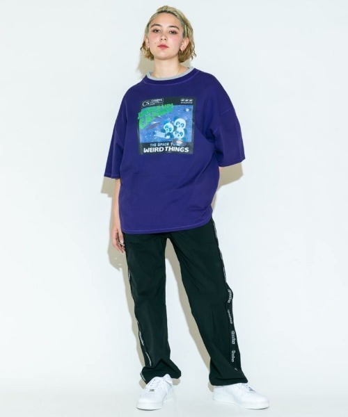 Candy Stripper(キャンディストリッパー)の「JUMBLE UP SPACE トップス(Tシャツ/カットソー・レディース・ブラック/パープル/オフホワイト/ライム・2)」の13枚目の写真