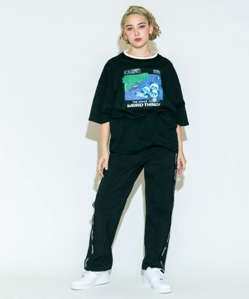 Candy Stripper(キャンディストリッパー)の「JUMBLE UP SPACE トップス(Tシャツ/カットソー・レディース・ブラック/パープル/オフホワイト/ライム・2)」の17枚目の写真