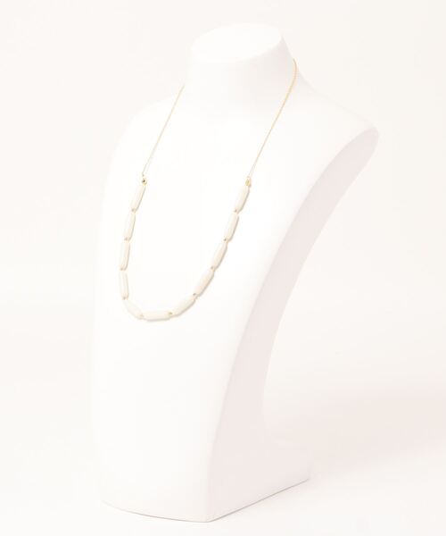 Adam et Rope' Le Magasin（アダムエロペルマガザン）の「アイボリー＆チェーンネックレス（ネックレス・レディース・ホワイト・FREE）」の2枚目の写真