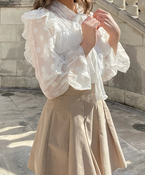 Crea titty&Co. PETIT(クレアティティーアンドコープチ)の「【Crea titty&Co.PETIT】Crea ボウタイフリルトップス(シャツ/ブラウス・レディース・オフホワイト/ベージュ・FREE)」の4枚目の写真