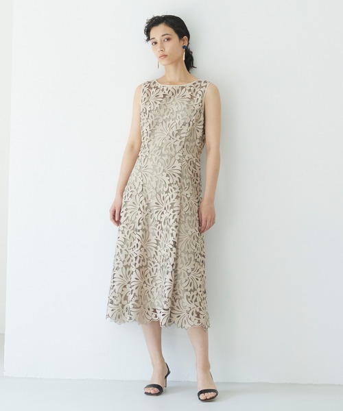 【837】アナイ　シルエットフラワーフレア　ワンピース　ベージュ　36 ANAYI（アナイ）の「シルエットフラワーフレア ワンピース（ワンピース