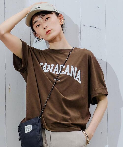 green label relaxing（グリーンレーベルリラクシング）の「[ Tanacana (タナカーナ) ] SC ロゴ プリント ショートスリーブ Tシャツ（Tシャツ/カットソー・レディース・ホワイト/ダークブラウン/ダークグレー・FREE）」の3枚目の写真