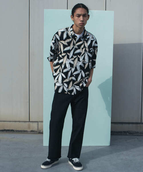 URBAN RESEARCH(アーバンリサーチ)の「GOODBETTERBEST トロピカル柄半袖シャツ(シャツ/ブラウス・メンズ・ホワイト/ブラック・1/2)」の11枚目の写真