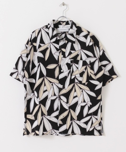 URBAN RESEARCH(アーバンリサーチ)の「GOODBETTERBEST トロピカル柄半袖シャツ(シャツ/ブラウス・メンズ・ホワイト/ブラック・1/2)」の4枚目の写真