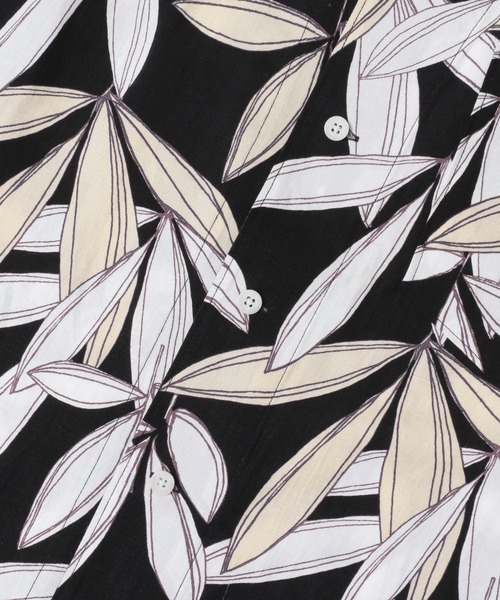 URBAN RESEARCH(アーバンリサーチ)の「GOODBETTERBEST トロピカル柄半袖シャツ(シャツ/ブラウス・メンズ・ホワイト/ブラック・1/2)」の8枚目の写真