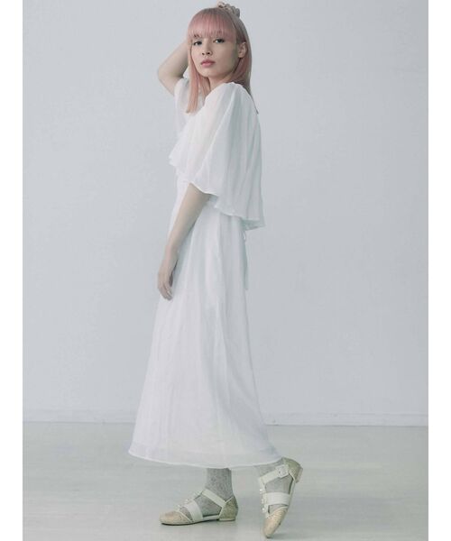 merry jenny（メリージェニー）の「フレアケープリボンロングワンピース（ワンピース・レディース・ブラック/ベージュ/オフホワイト・FREE）」の6枚目の写真