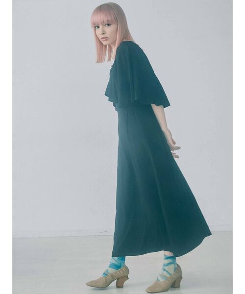 merry jenny（メリージェニー）の「フレアケープリボンロングワンピース（ワンピース・レディース・ブラック/ベージュ/オフホワイト・FREE）」の17枚目の写真