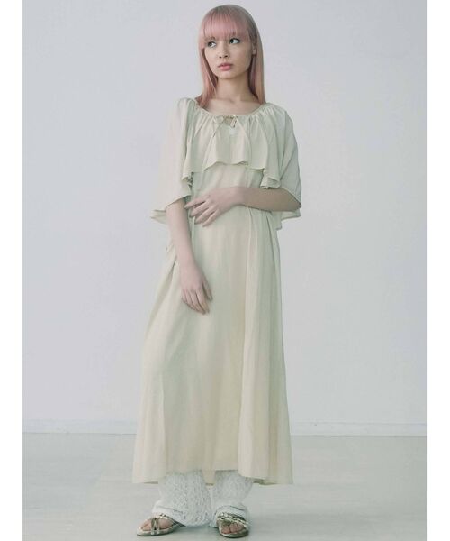 merry jenny（メリージェニー）の「フレアケープリボンロングワンピース（ワンピース・レディース・ブラック/ベージュ/オフホワイト・FREE）」の19枚目の写真