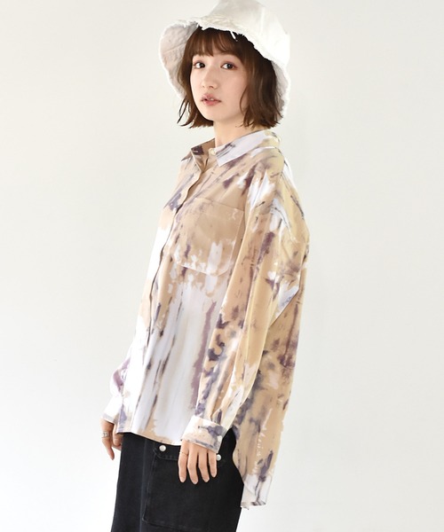 RETRO GIRL（レトロガール）の「ペイント柄アソートシャツ