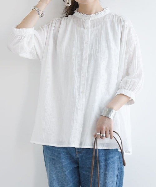 and it_（アンドイット）の「エミュラル emural フリル付6分袖コットンブラウス（シャツ/ブラウス・レディース・ブラック/ライトピンク/アイボリー/ライトグレー/サックスブルー/ストライプ/グレイッシュブルー・M-L）」の8枚目の写真