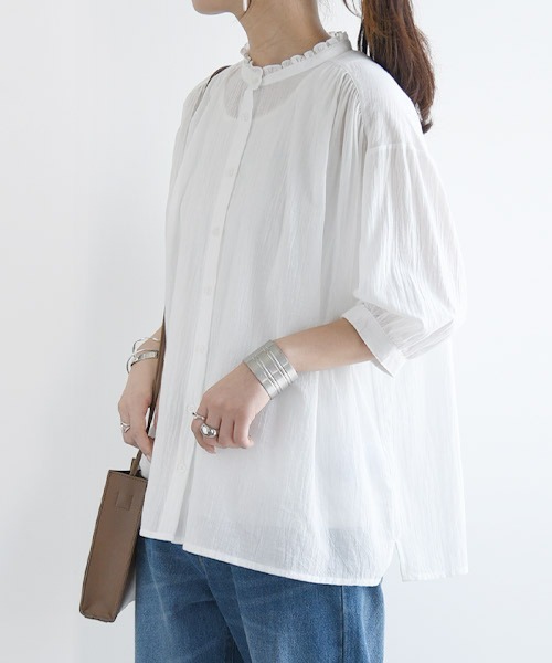 and it_（アンドイット）の「エミュラル emural フリル付6分袖コットンブラウス（シャツ/ブラウス・レディース・ブラック/ライトピンク/アイボリー/ライトグレー/サックスブルー/ストライプ/グレイッシュブルー・M-L）」の9枚目の写真