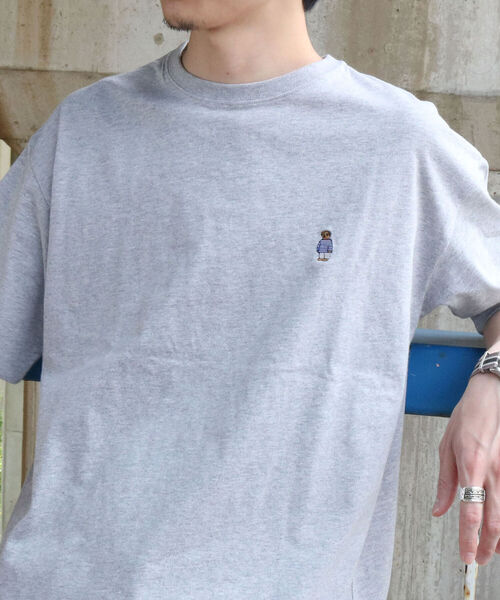 GLOSTER（グロスター）の「【ROSTER BEAR / ロスターベア】【WEB限定カラーあり】別注ワンポイント刺しゅうTシャツ（Tシャツ/カットソー・メンズ・ホワイト/ブラック/ベージュ/オリーブ/ネイビー/グレー・M/L）」の4枚目の写真