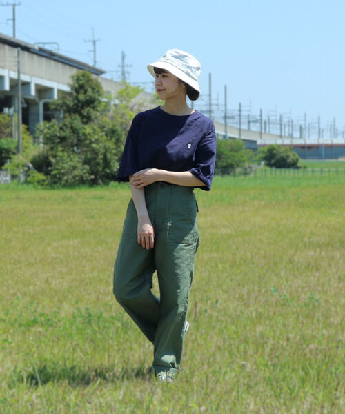 GLOSTER（グロスター）の「【ROSTER BEAR / ロスターベア】【WEB限定カラーあり】別注ワンポイント刺しゅうTシャツ（Tシャツ/カットソー・メンズ・ホワイト/ブラック/ベージュ/オリーブ/ネイビー/グレー・M/L）」の13枚目の写真