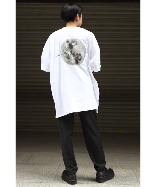 CREARE -LINO-（クレアーレリノ）の「オーバーサイズ ムーンプリントロゴTEE<ユニセックス>（Tシャツ/カットソー・メンズ・ブラック/ホワイト/ブルー/チャコールグレー・FREE）」の10枚目の写真