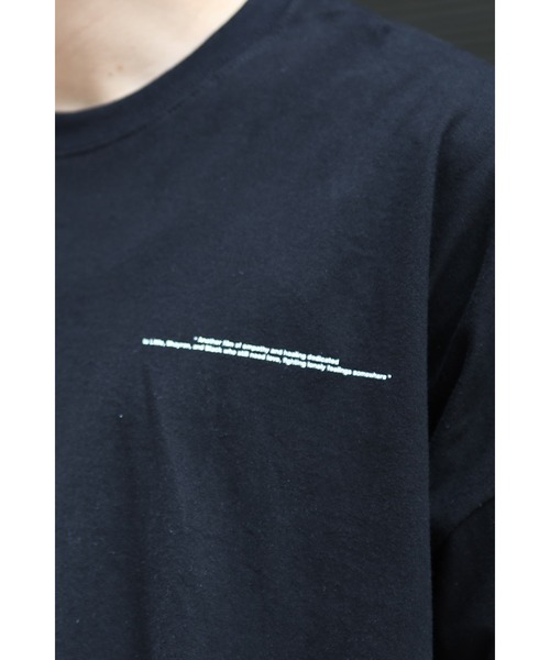 CREARE -LINO-（クレアーレリノ）の「オーバーサイズ ムーンプリントロゴTEE<ユニセックス>（Tシャツ/カットソー・メンズ・ブラック/ホワイト/ブルー/チャコールグレー・FREE）」の6枚目の写真
