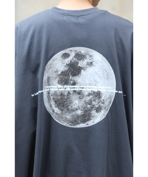 CREARE -LINO-（クレアーレリノ）の「オーバーサイズ ムーンプリントロゴTEE<ユニセックス>（Tシャツ/カットソー・メンズ・ブラック/ホワイト/ブルー/チャコールグレー・FREE）」の16枚目の写真