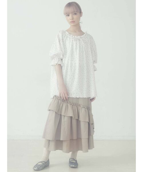 merry jenny（メリージェニー）の「floral サーマルギャザーチュニック（Tシャツ/カットソー・レディース・ベージュ/オフホワイト・FREE）」の3枚目の写真