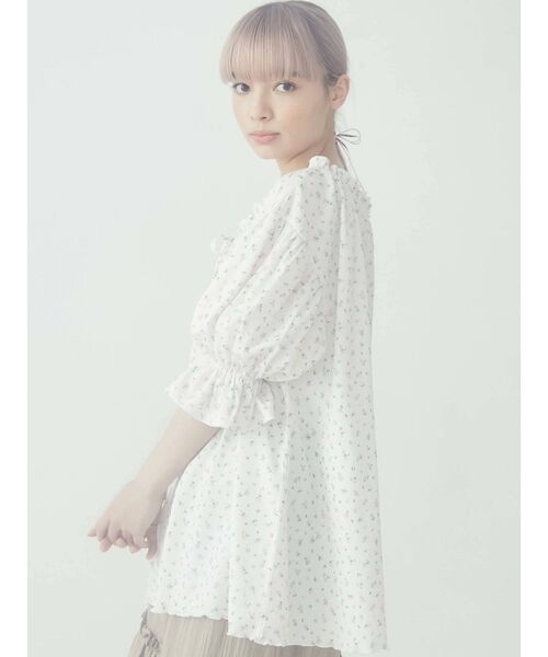 merry jenny（メリージェニー）の「floral サーマルギャザーチュニック（Tシャツ/カットソー・レディース・ベージュ/オフホワイト・FREE）」の5枚目の写真