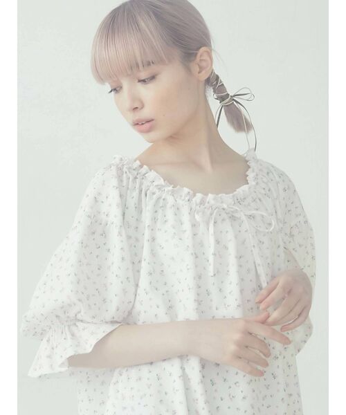 merry jenny（メリージェニー）の「floral サーマルギャザーチュニック（Tシャツ/カットソー・レディース・ベージュ/オフホワイト・FREE）」の9枚目の写真