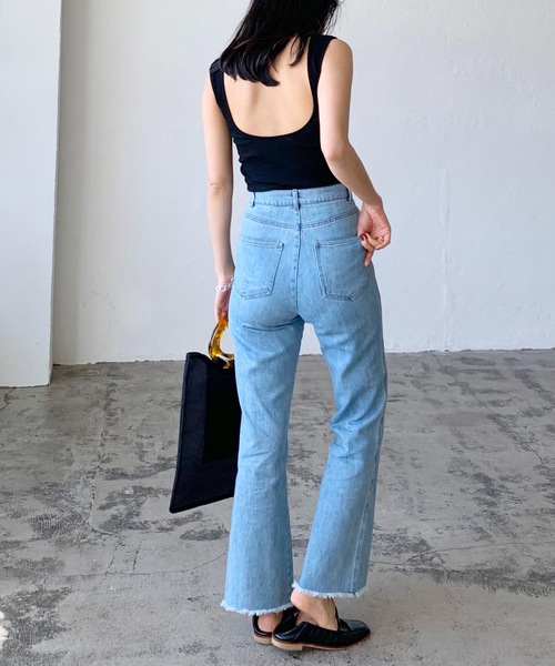 LIAN（リアン）の「カップ付きバックオープンタンクトップ