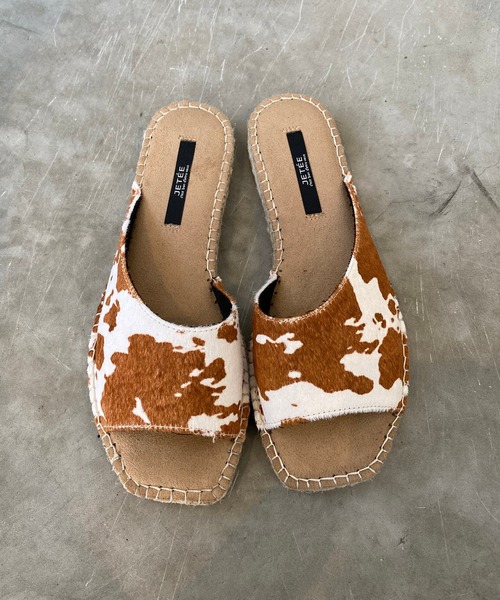 CAPRICIEUX LE'MAGE(カプリシューレマージュ)の「ジュートミュールサンダル(サンダル・レディース・ブラウン・39/37)」の2枚目の写真