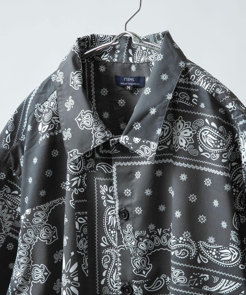 ITEMS URBANRESEARCH(アイテムズ アーバンリサーチ)の「【セットアップ着用可能】クレイジーペイズリー半袖シャツ(シャツ/ブラウス・メンズ・ブラック/ネイビー/ブラウン・MEDIUM/LARGE)」の2枚目の写真
