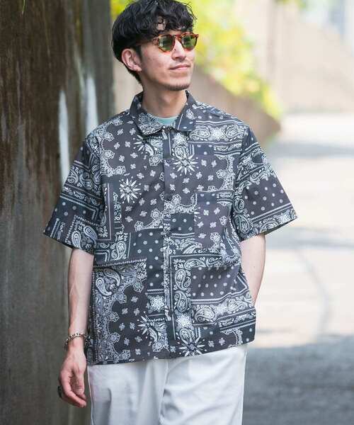ITEMS URBANRESEARCH(アイテムズ アーバンリサーチ)の「【セットアップ着用可能】クレイジーペイズリー半袖シャツ(シャツ/ブラウス・メンズ・ブラック/ネイビー/ブラウン・MEDIUM/LARGE)」の13枚目の写真