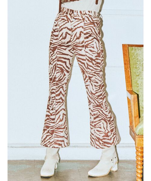 jouetie（ジュエティ）の「パイピングフレアパンツ（その他パンツ・レディース・アイボリー/ブラック/ブルー・MEDIUM）」の3枚目の写真