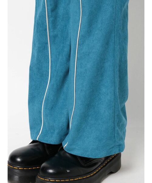 jouetie（ジュエティ）の「パイピングフレアパンツ（その他パンツ・レディース・アイボリー/ブラック/ブルー・MEDIUM）」の19枚目の写真